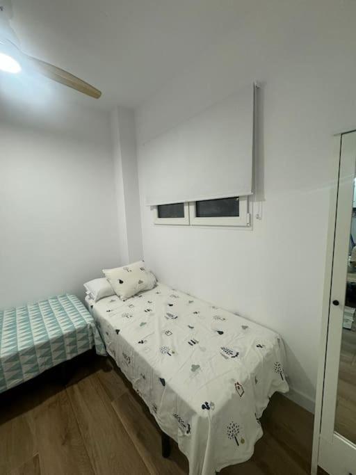 Gran Apartamento A Pie De Calle Valencia Exteriör bild